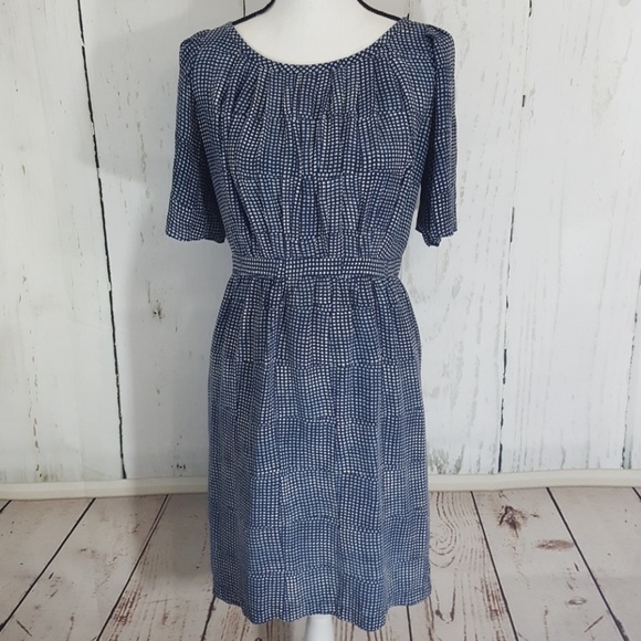 Banana Republic Dresses & Skirts - Banana Republic Silk Dress